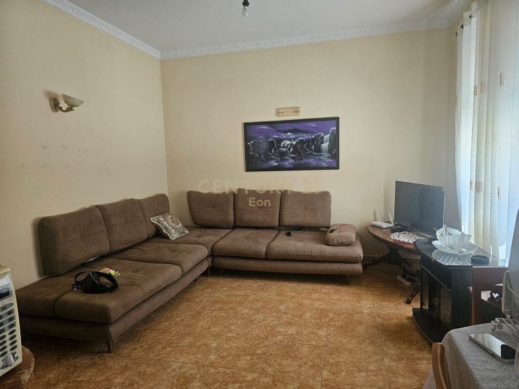 Shitet Vile 4-Kateshe ne Shkozet ,Durres !