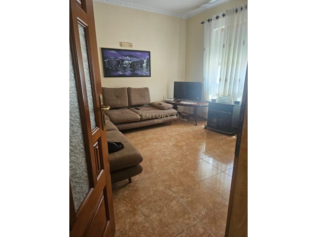 Shitet Vile 4-Kateshe ne Shkozet ,Durres !