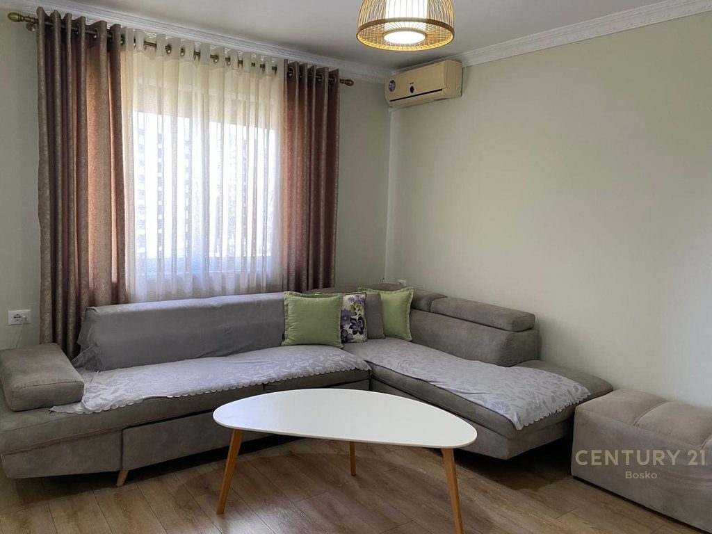 ME QIRA APARTAMENT 1+1 NE LAPRAKE