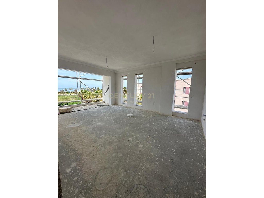 Apartament 2+1+2+post parkimi me pamje deti  per shitje tek Gjiri i  Lalzit !