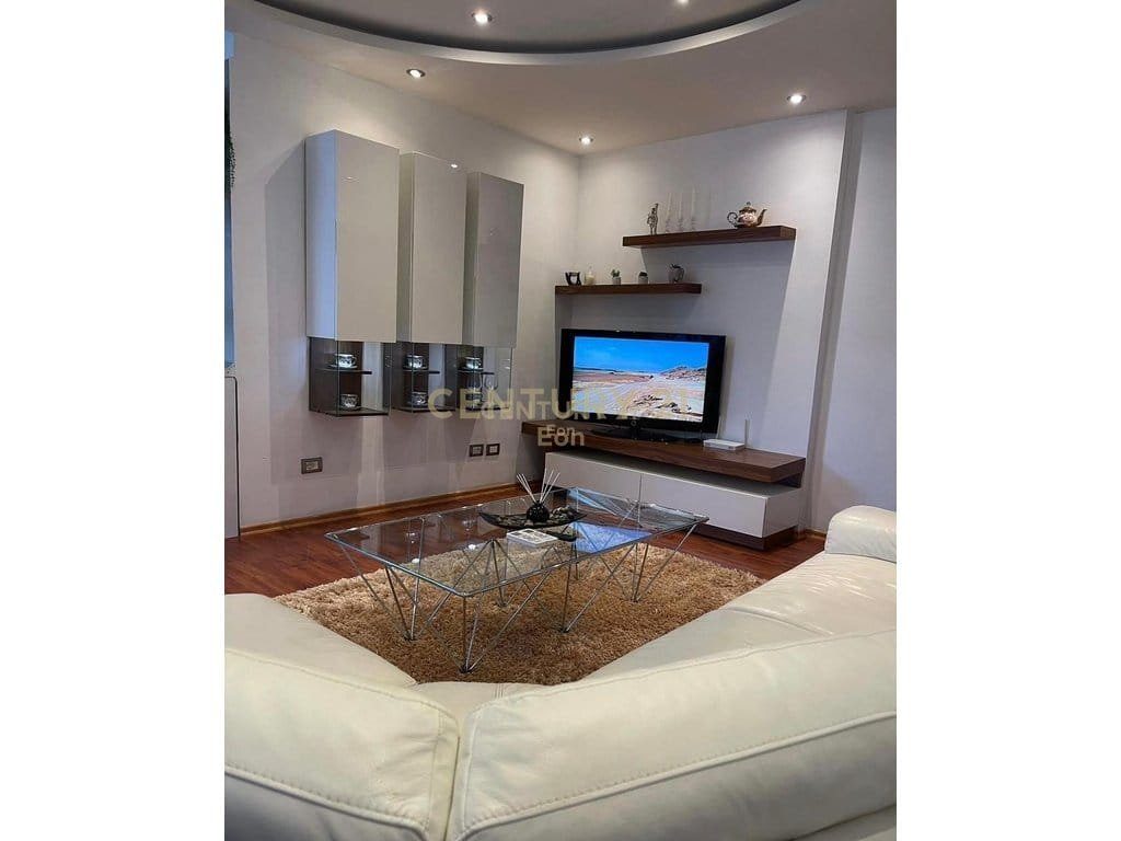 SHITET APARTAMENT 50M LARG DETIT TE SHKEMBI I KAVAJES, DURRES !!!