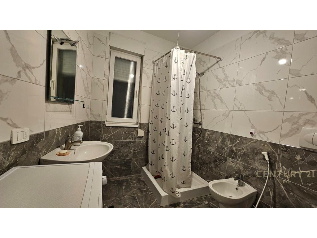 Apartament 1+1 Me Qira në 21 Dhjetori, Tiranë - 550€ | 60 m²