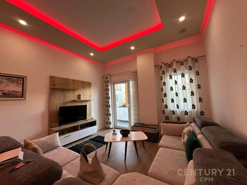 Apartament 2+1+2 per qera tek  Liqeni i Thate!
