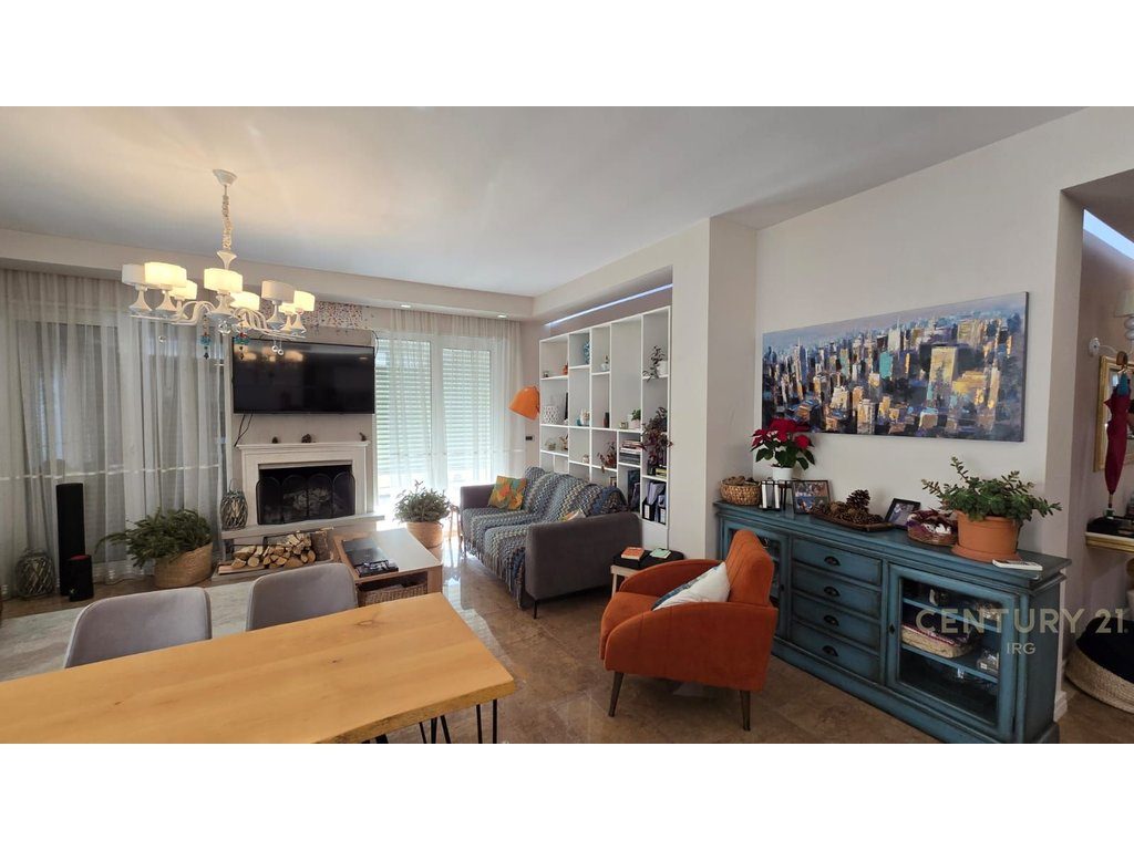JEPET ME QERA PENTHOUSE 3+1+2 ME VERANDE + POST PARKIMI, LIQENI I THATE!!!
