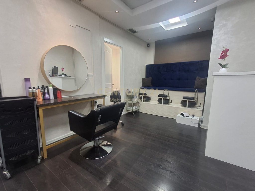SHITET BIZNESI “Nails, Hair & Make Up Beauty Salon” tek Shkolla e Baletit!