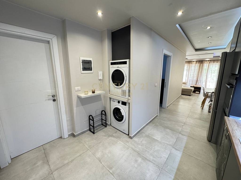 SHITET APARTAMENT 1+1+VERANDE TEK KODRA E DIELLIT 2!