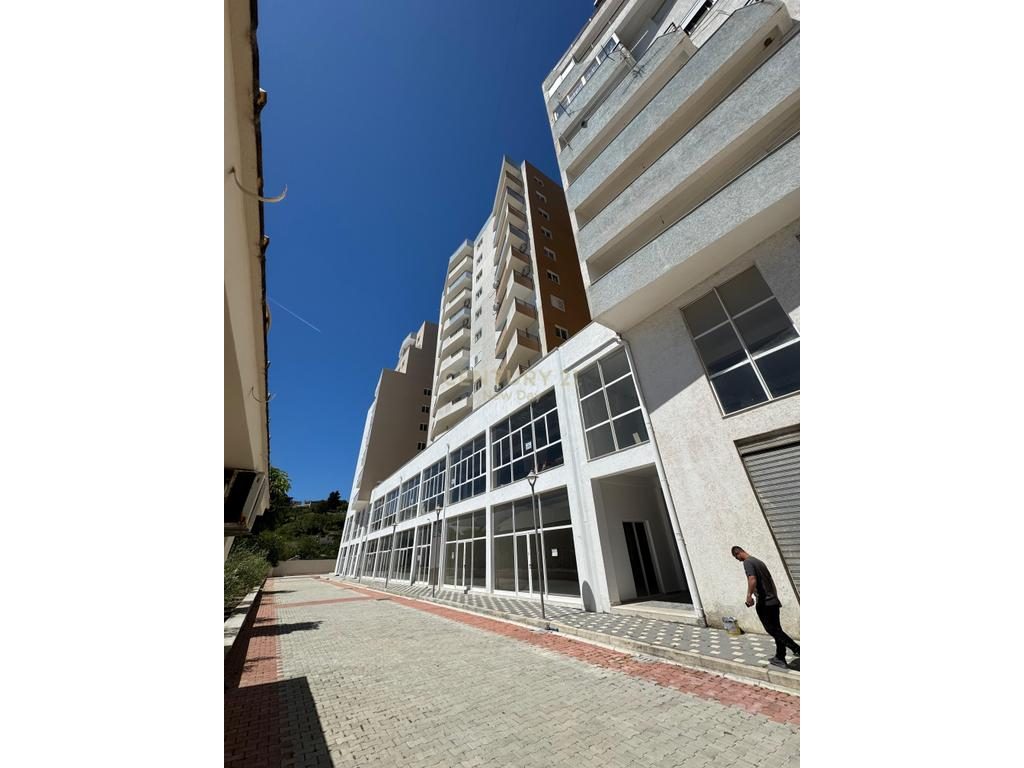 Shitet Apartament 1+1  në Spitalle – Pallat i Ri me Ashensor ! 60.000  Euro