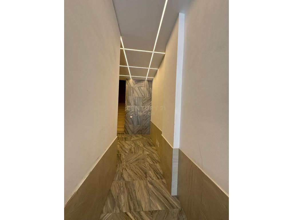 Shitet Apartament 1+1  në Spitalle – Pallat i Ri me Ashensor ! 60.000  Euro