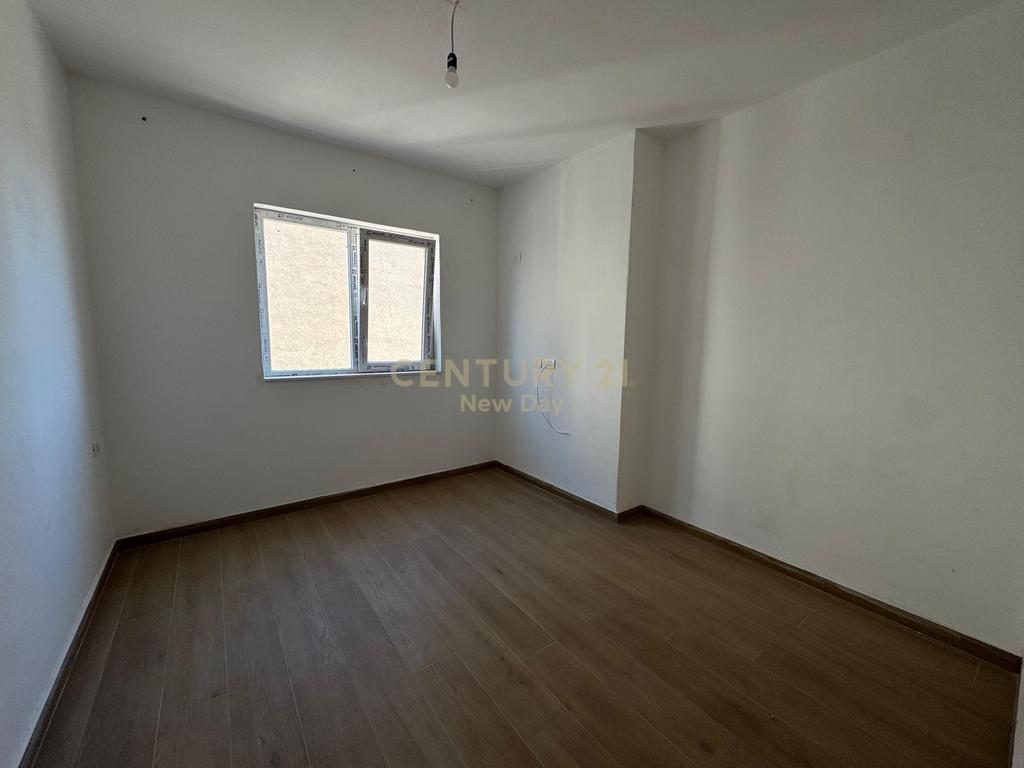 Shitet Apartament 1+1  në Spitalle – Pallat i Ri me Ashensor ! 60.000  Euro