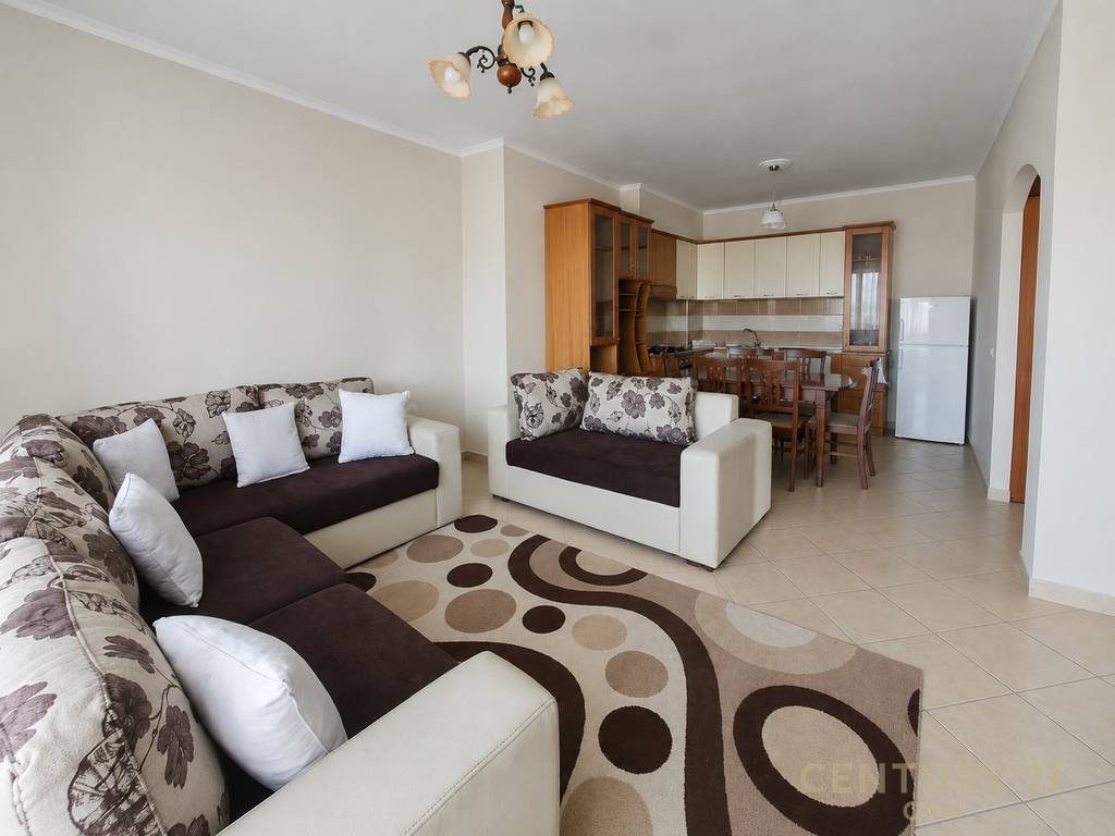 JEPET ME QIRA APARTAMENT 2+1 NE FRESK!!