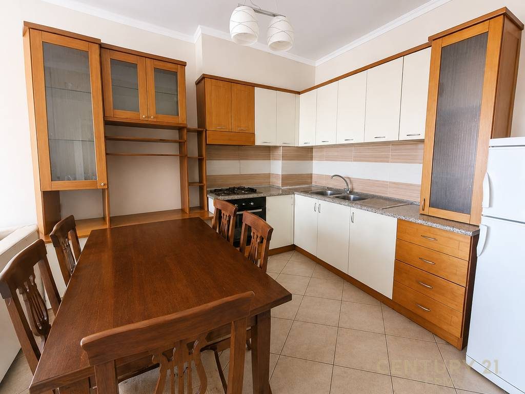 JEPET ME QIRA APARTAMENT 2+1 NE FRESK!!