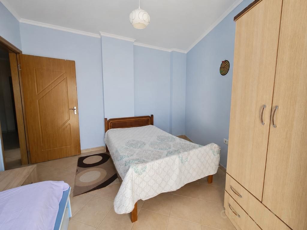 JEPET ME QIRA APARTAMENT 2+1 NE FRESK!!