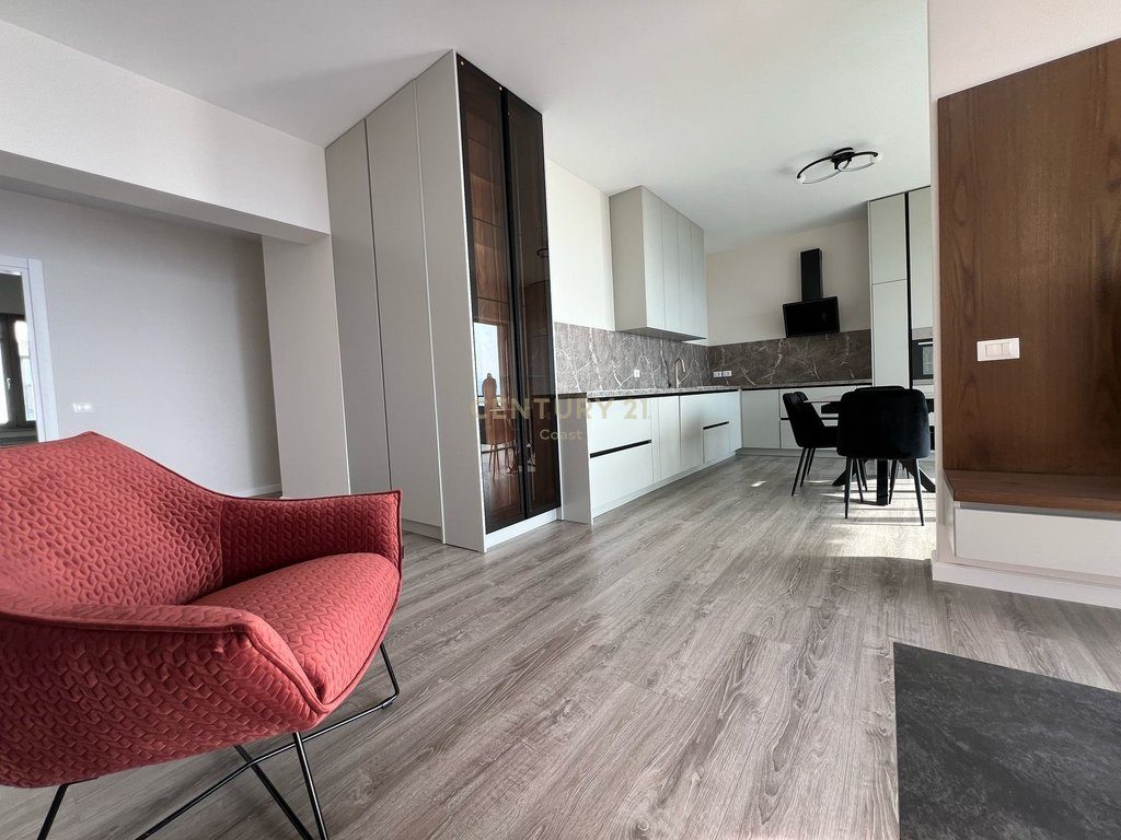 APARTAMENT LUKSOZ 2+1+2 PER QIRA, PAMJE TOTALE DETI NE UJE TE FTOHTE ,VLORE !