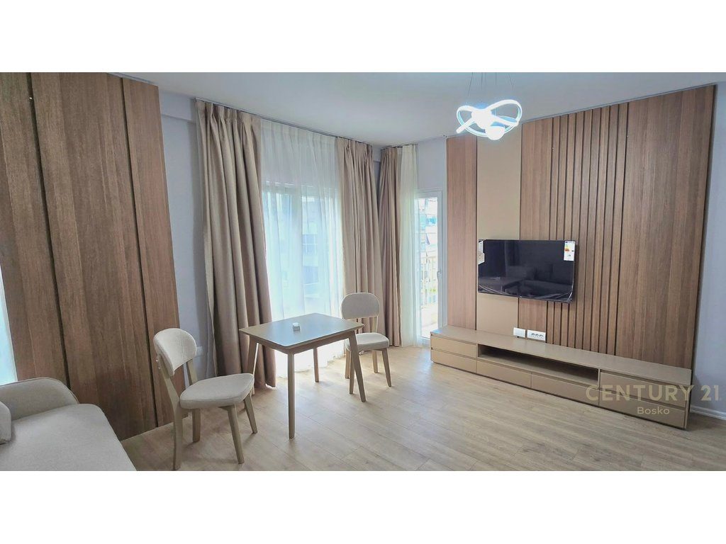 Zogu i Zi, apartament 1+1 per Qira
