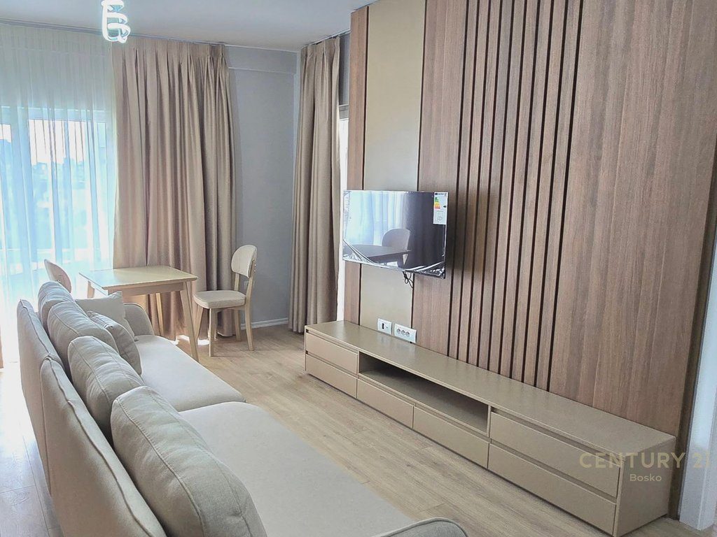 Zogu i Zi, apartament 1+1 per Qira