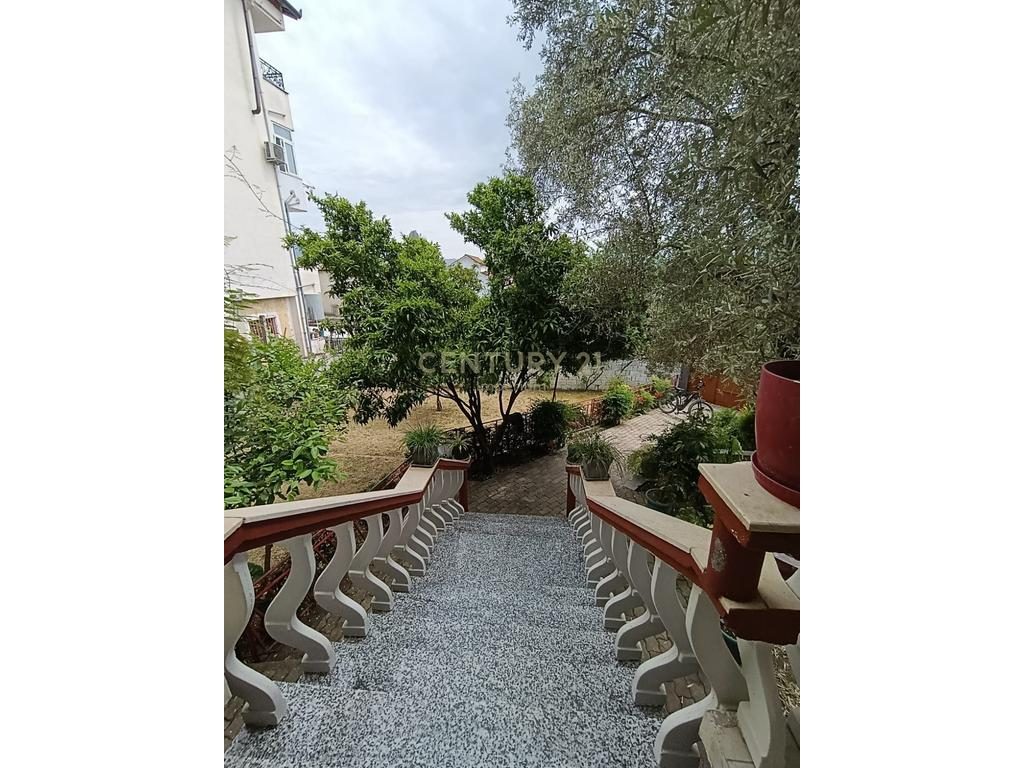 Shtëpi Private 2-Katëshe në Shitje – Mundësi Ideale Banimi dhe Investimi