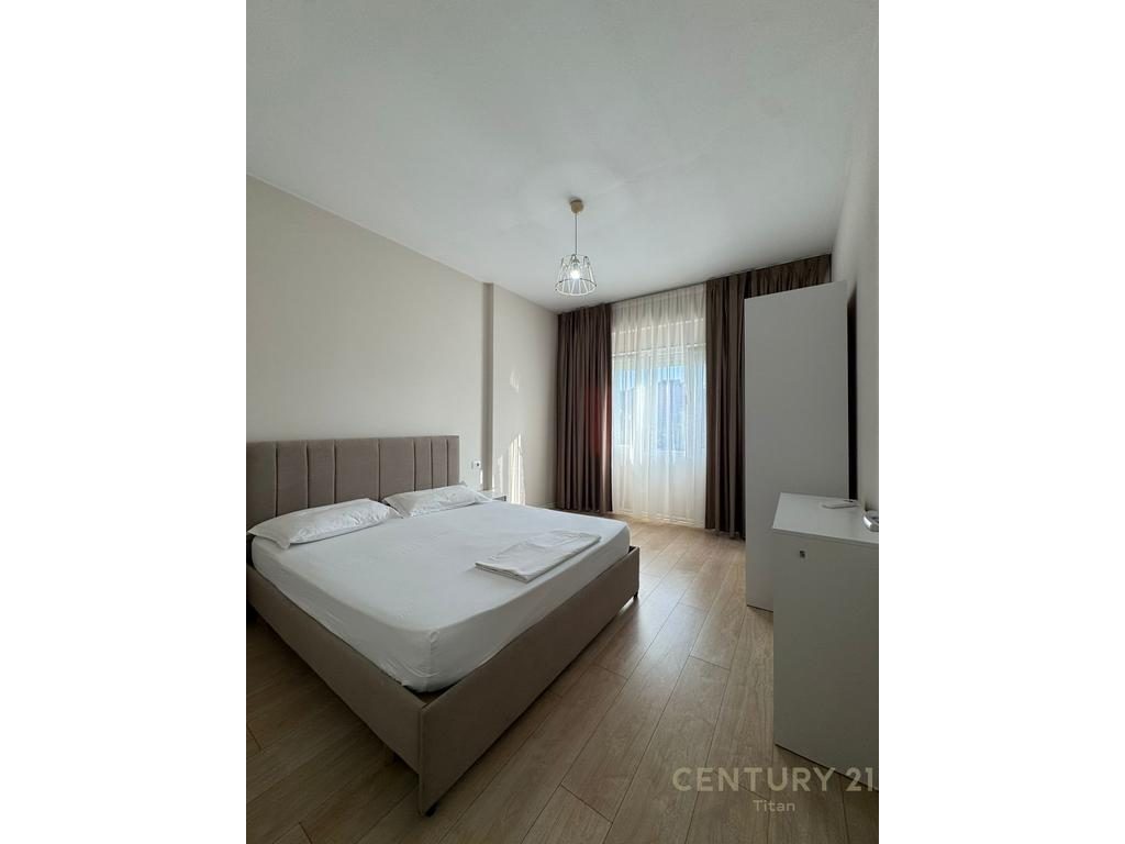 Apartamenr modern 2+1+2 per qira te Rruga e Kosovareve