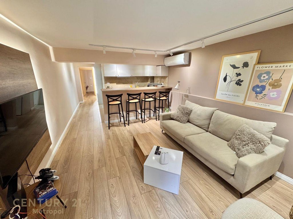 APARTAMENT 2+1 ME VERANDE TE KOMPLEKSI GRAND!