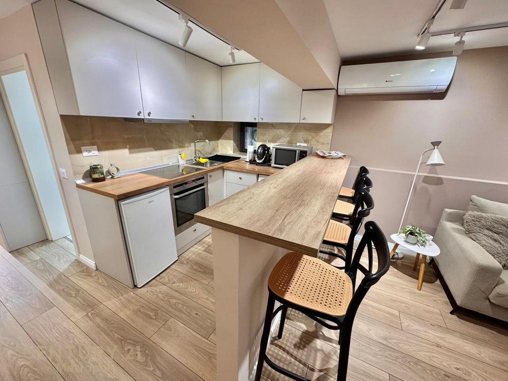 APARTAMENT 2+1 ME VERANDE TE KOMPLEKSI GRAND!