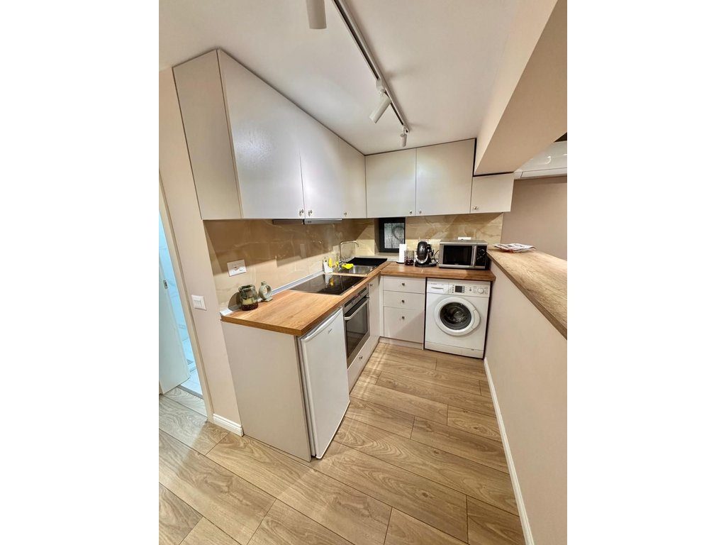 APARTAMENT 2+1 ME VERANDE TE KOMPLEKSI GRAND!