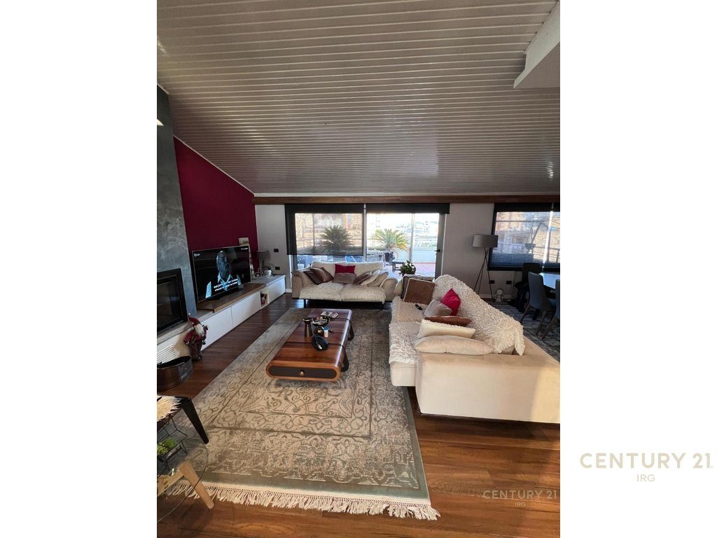 PENTHOUSE LUKSOZ NE QENDER PRANE  MINISTRISE SE DREJTESISE!