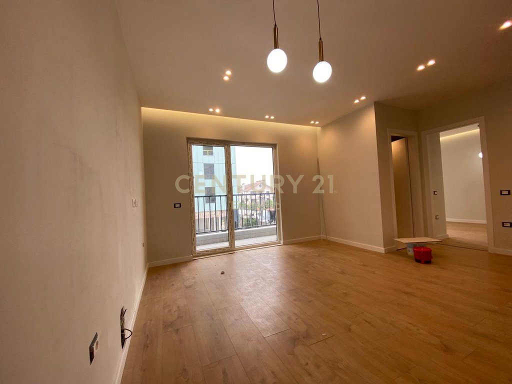 RRUGA SIRI KODRA, APARTAMENT 1+1 ME QIRA
