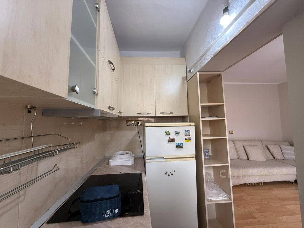 Apartament 1+1 për shitje në Ish-Stacionin e Fundit të Tiranës së Re!!
