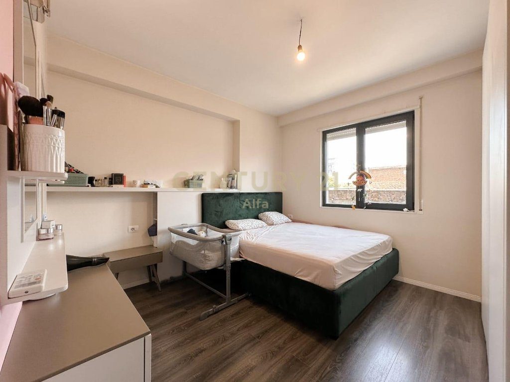 Shesim apartament 2+1 perball UET-se ne Porcelan!