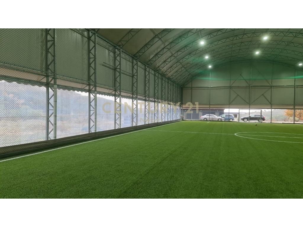Shitet kompleks sportiv (fusha kalçeto) ne Linze