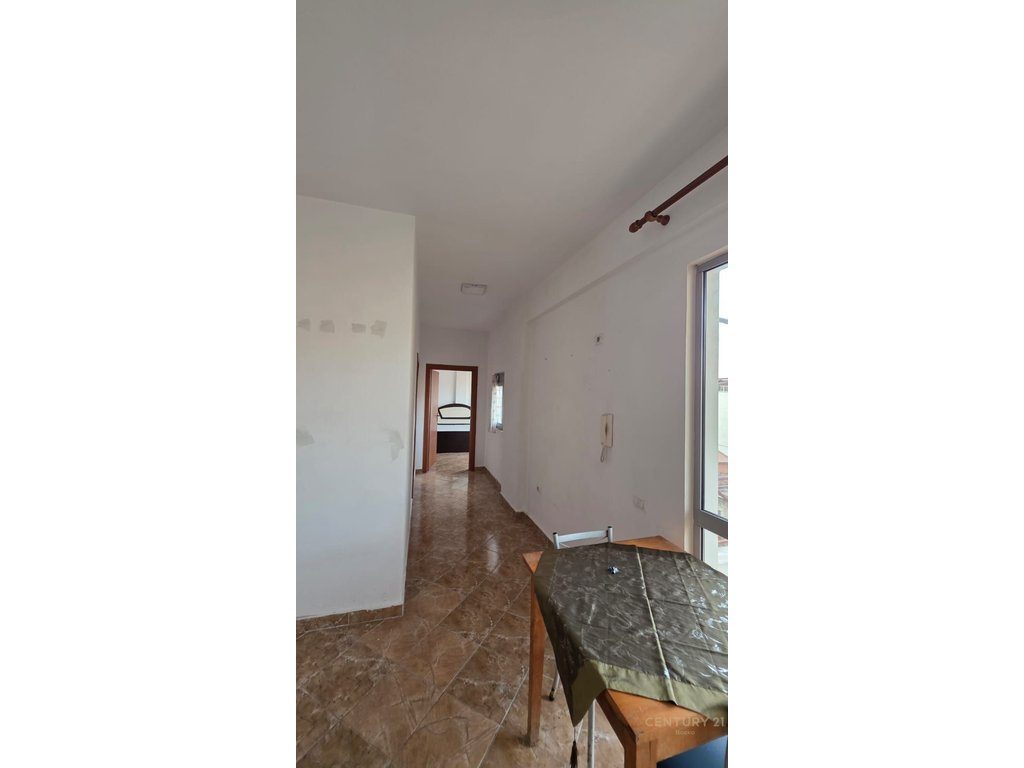 Shitet Apartament 1+1 , Kodra e Diellit