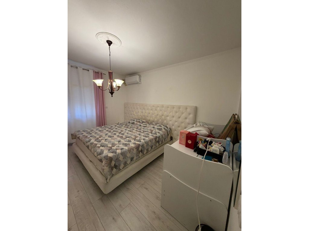 APARTAMENT PER SHITJE 3+1+2 NE KOMUNEN E PARISIT!!!