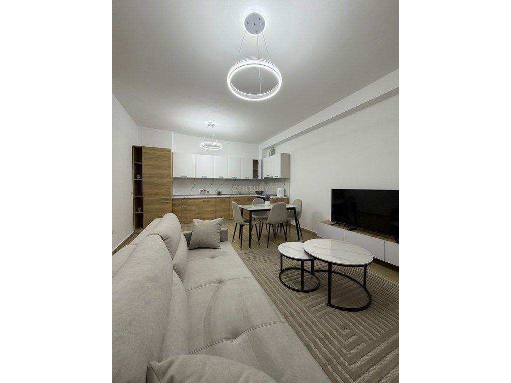 Apartament 2+1+2 me qira – totalisht i ri, i pabanuar më parë ne Lungomare!