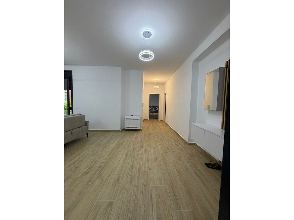 Apartament 2+1+2 me qira – totalisht i ri, i pabanuar më parë ne Lungomare!