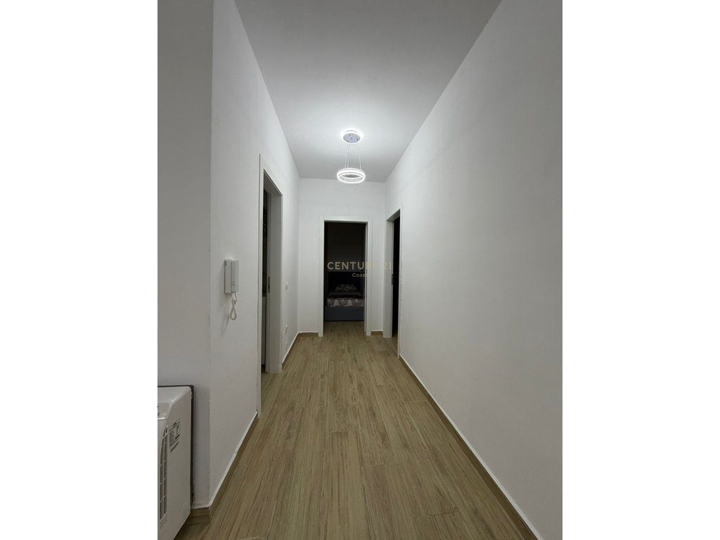Apartament 2+1+2 me qira – totalisht i ri, i pabanuar më parë ne Lungomare!