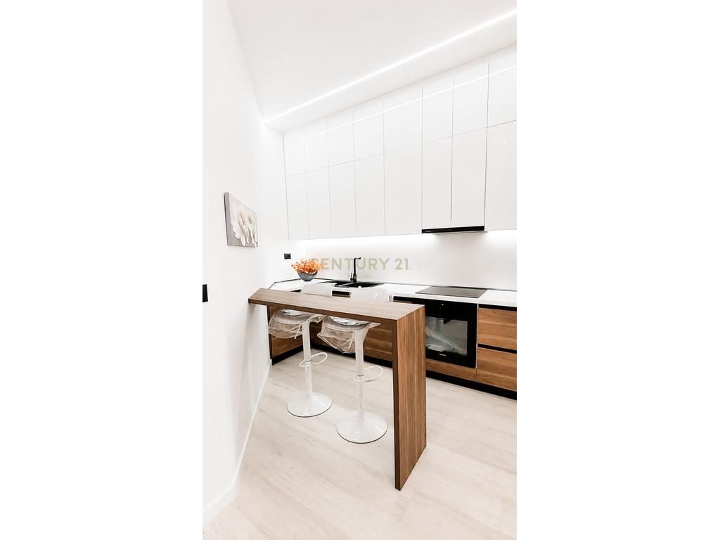 Shitet apartament 1+1 në Lungomare, Vlorë – një mundësi perfekte për banim ose investim!