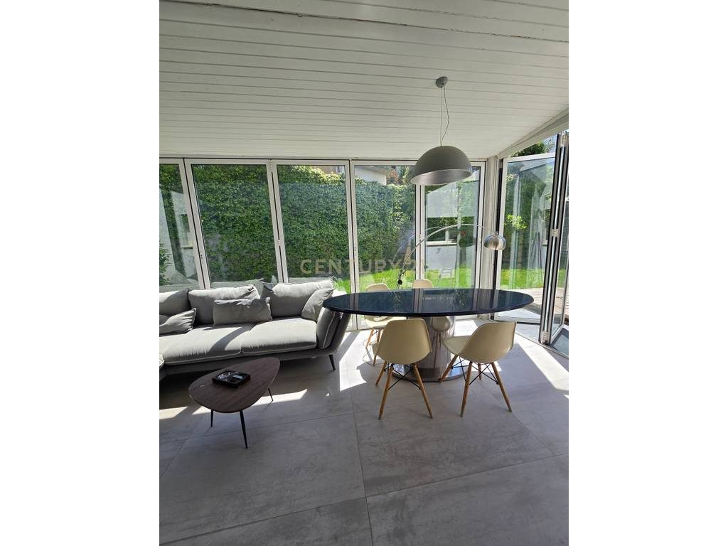 Vilë Luksoze për Shitje në Long Hill Residence – Investim PREMIUM & GATI për Banim