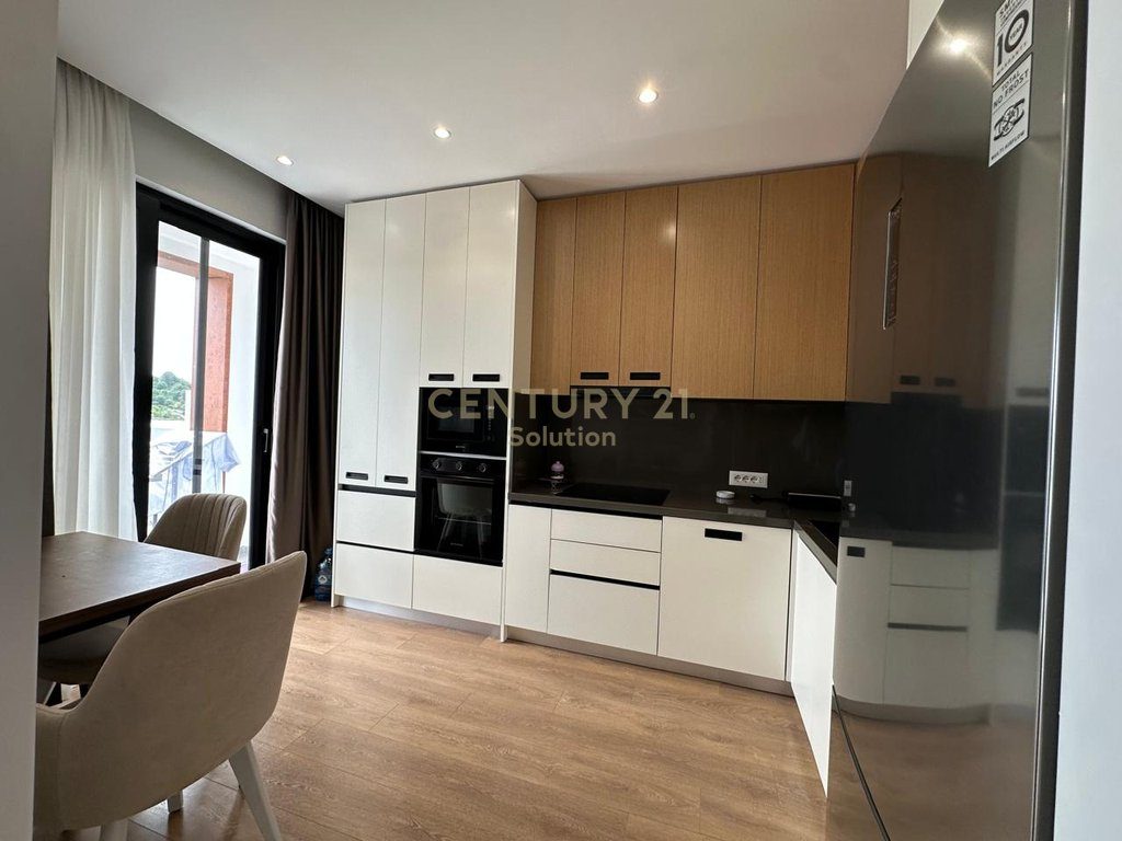 APARTAMENT 2+1+2 PER SHITJE NE ASTIR!