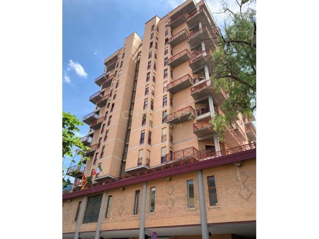Ambjent komercial për shitje tek Torre Drin