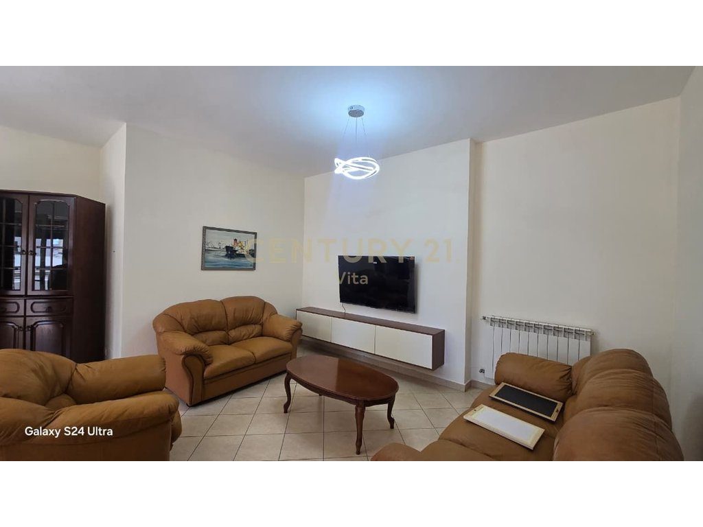 JEPET ME QIRA APARTAMENT 2+1 NE DURRES !!!