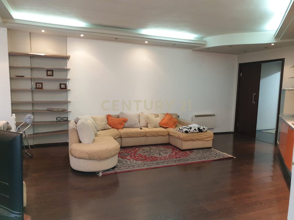 Apartament 2+1 Me Qira te Komuna Parisit (63000 - mijë lekë)