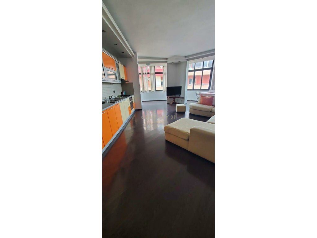 Apartament 2+1 Me Qira te Komuna Parisit (63000 - mijë lekë)