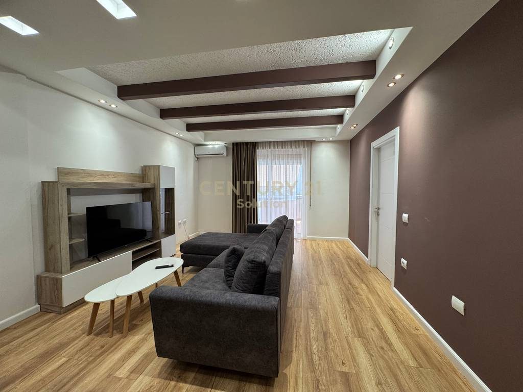 SHESIM APARTAMENT 1+1 TE INVESTUAR TEK KOPSHTI BOTANIK!