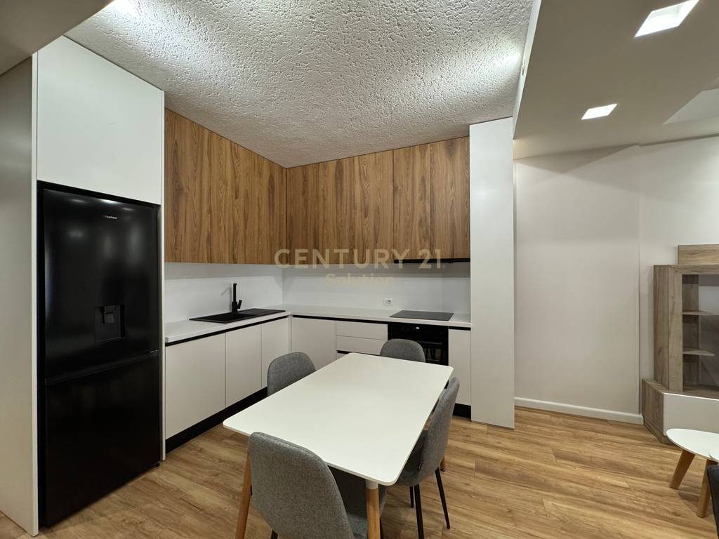 SHESIM APARTAMENT 1+1 TE INVESTUAR TEK KOPSHTI BOTANIK!