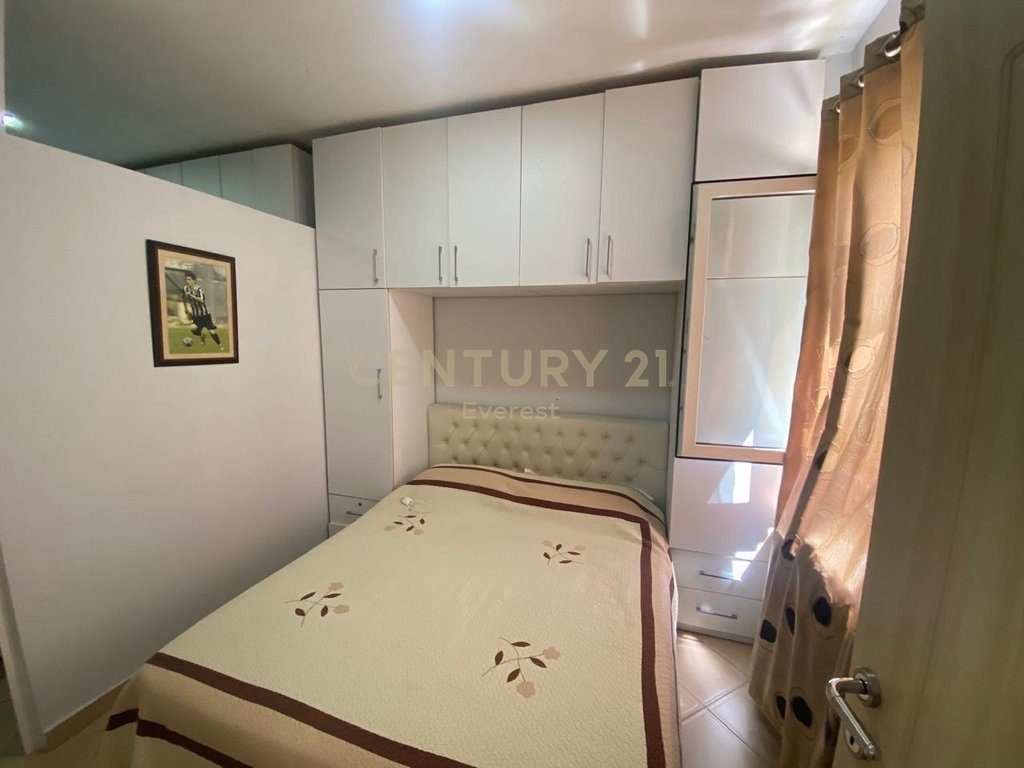 RESTORANT FRESKU, SHESIM APARTAMENT 2+1 ME VERANDE