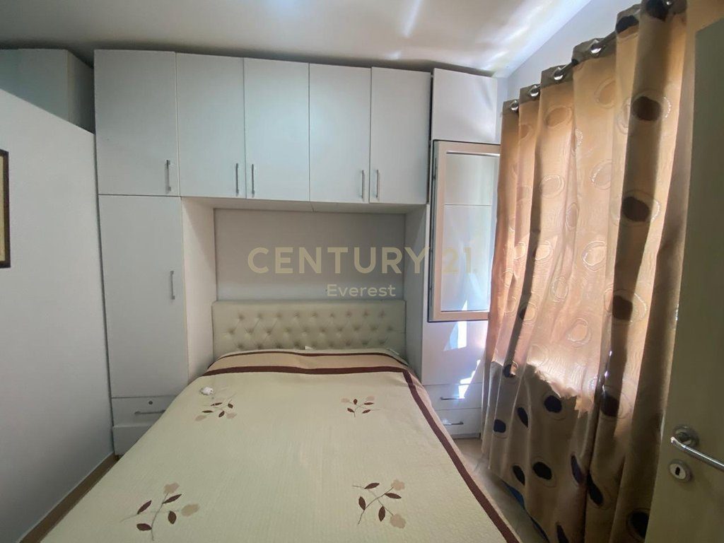 RESTORANT FRESKU, SHESIM APARTAMENT 2+1 ME VERANDE