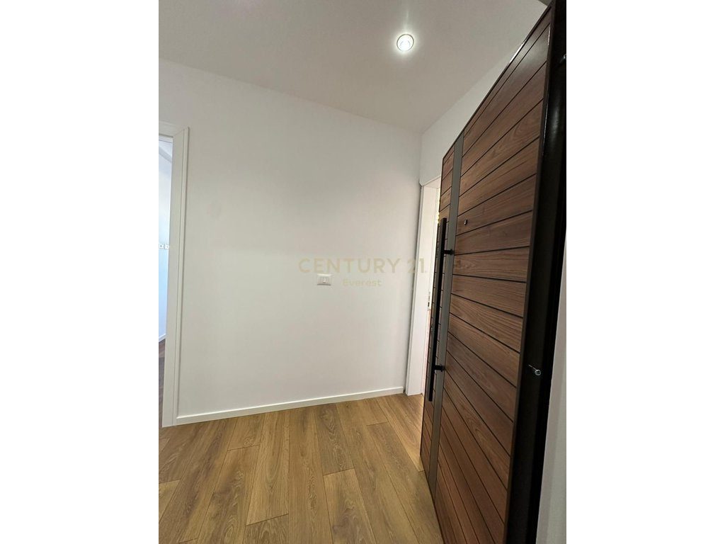MINE PEZA, SHESIM APARTAMENT 2+1