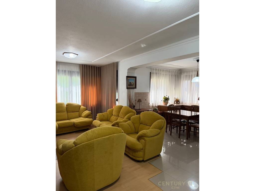 Apartament 2+1+2 me qira në zonën e Bllokut