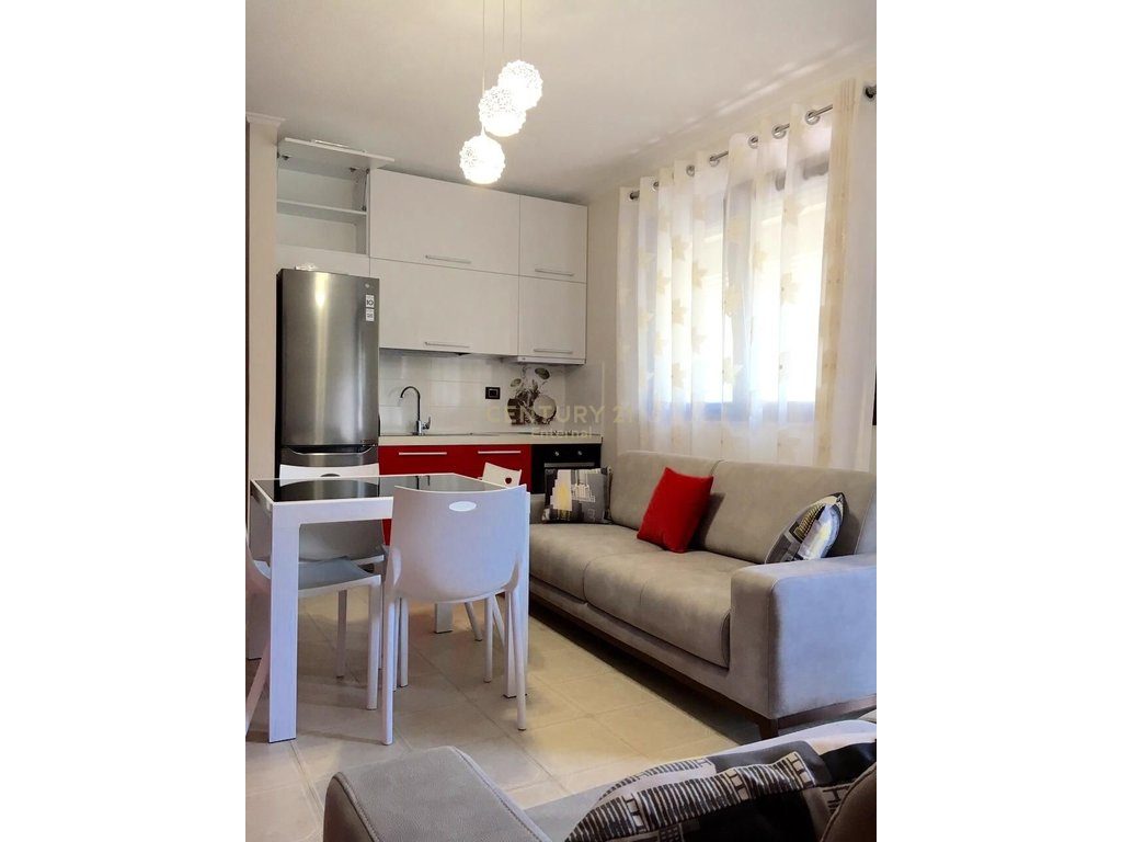 Apartament 1+1 me Qira tek Rruga Eduart Mano, Liqeni i Thate