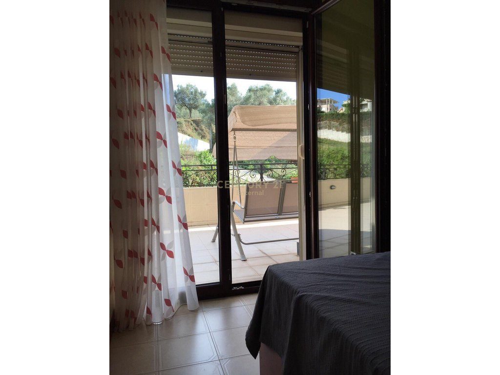 Apartament 1+1 me Qira tek Rruga Eduart Mano, Liqeni i Thate