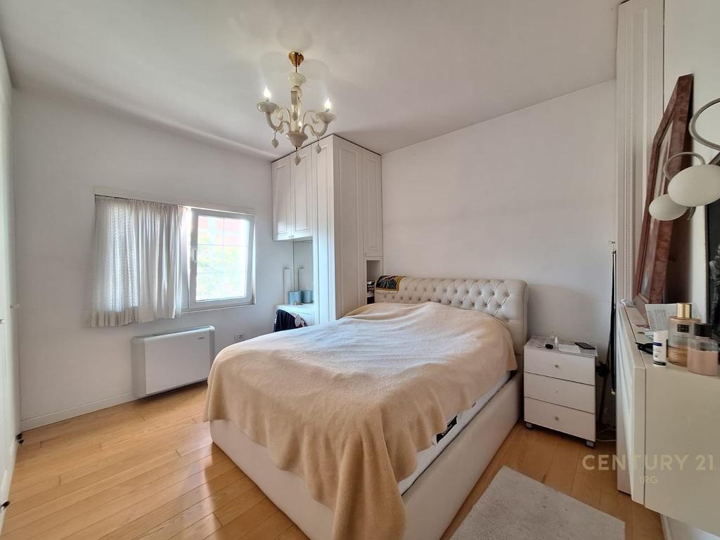 APARTAMENT 3+1+2 TE RR. KAVAJES, HIM KOLLI !